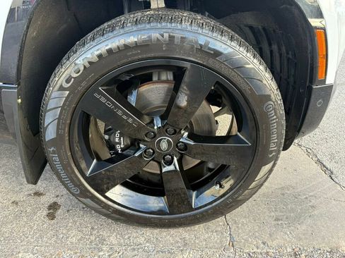 Used 2023 Land Rover Defender 110 Carpathian Edition image 8