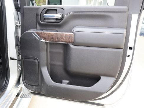 Used 2022 GMC Sierra 3500 Denali AWD/4WD image 42