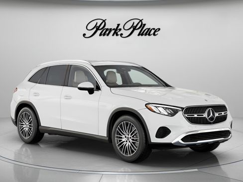 Used 2026 Mercedes-Benz GLC 300 image 32