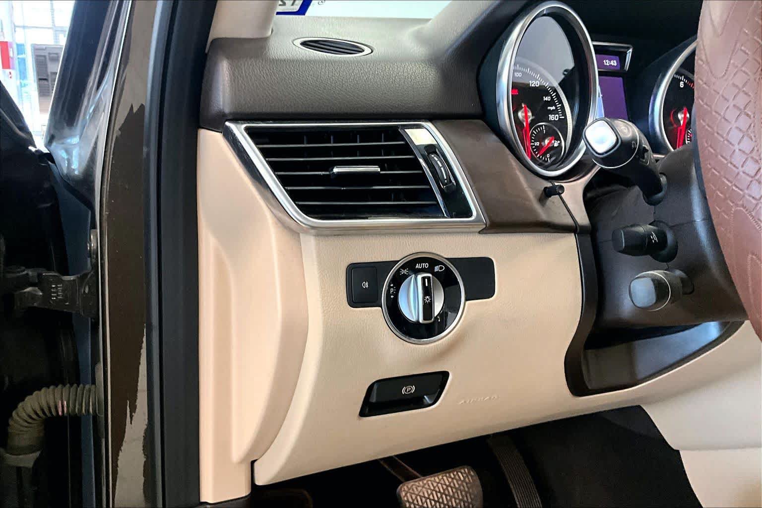 Used 2018 Mercedes-Benz GLE 350 image 30