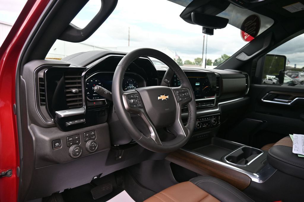 Used 2026 Chevrolet Silverado 3500 High Country w/ High Country Premium Package AWD/4WD image 19