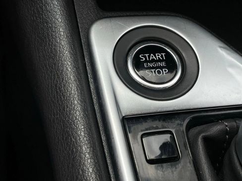 Used 2024 Nissan Sentra SV FWD image 17