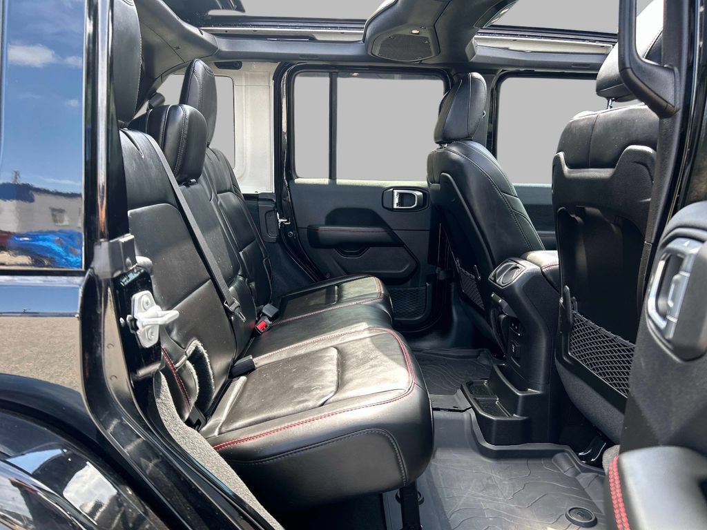 Certified 2025 Jeep Wrangler Unlimited Rubicon AWD/4WD image 17