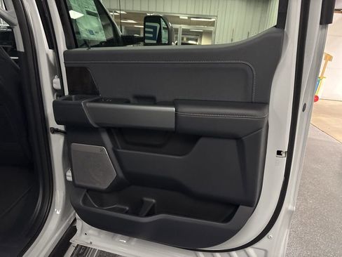 New 2026 Ford F350 Lariat w/ Black Appearance Package image 34