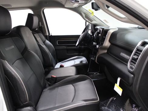 Used 2024 RAM 2500 Laramie image 22