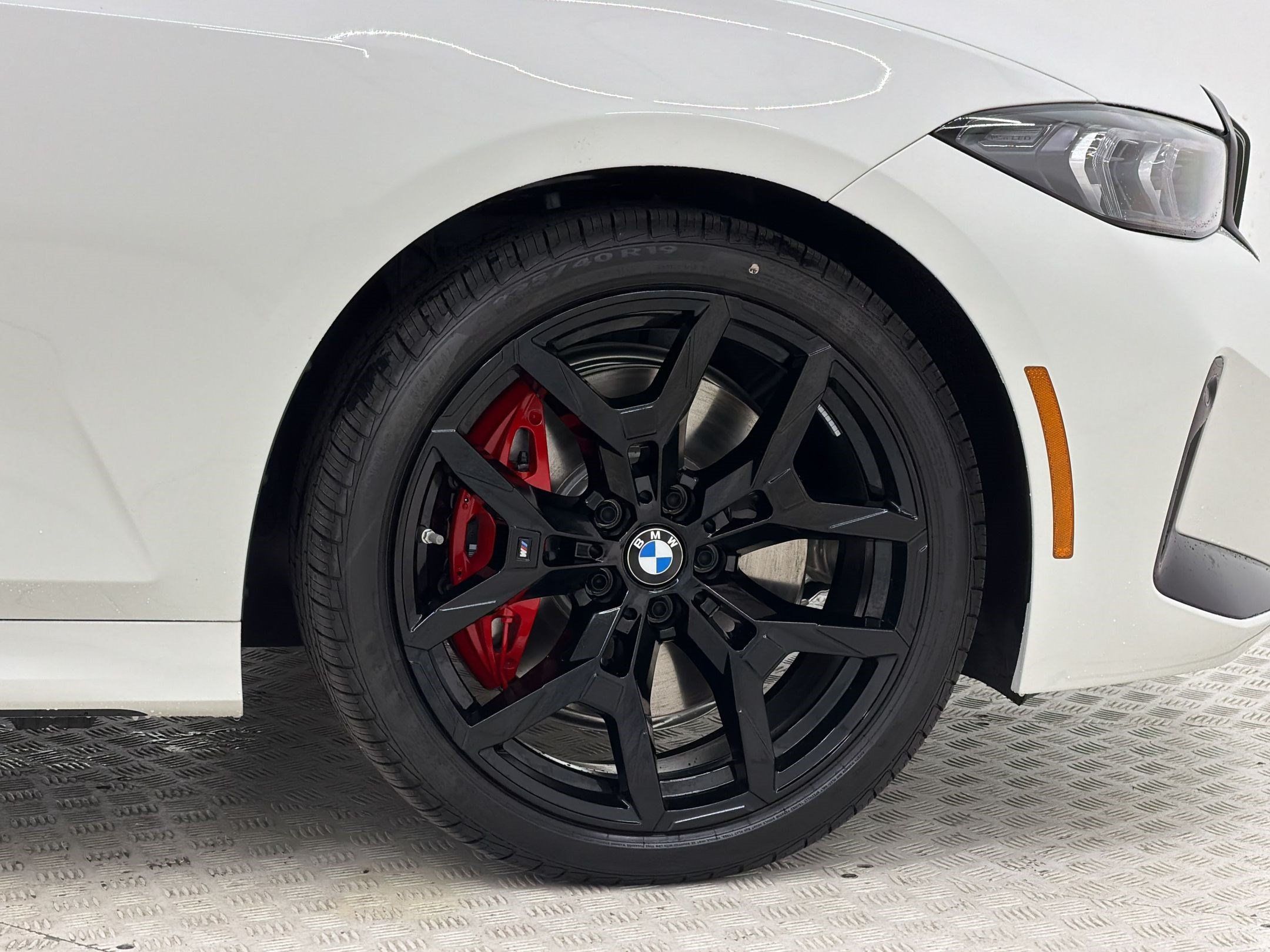 New 2026 BMW 330i xDrive Sedan w/ M Sport Package AWD/4WD image 13