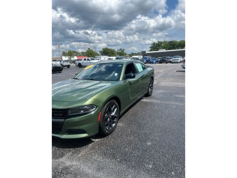 Used 2022 Dodge Charger SXT w/ Blacktop Package RWD image 3