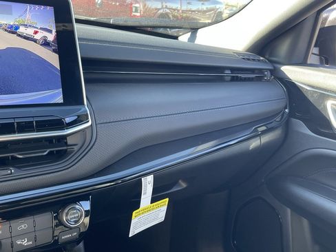 New 2026 Jeep Compass Latitude image 28