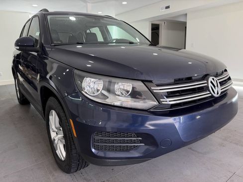 Used 2016 Volkswagen Tiguan S image 12