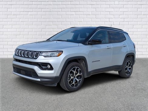 Used 2025 Jeep Compass Limited AWD/4WD image 1