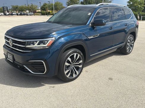 Certified 2023 Volkswagen Atlas SEL Premium AWD/4WD image 3