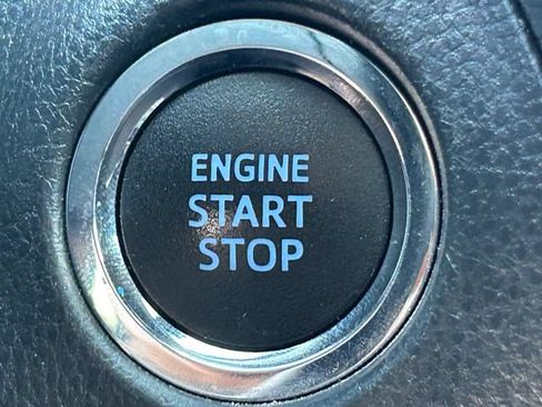 Used 2021 Toyota RAV4 XLE AWD/4WD image 15