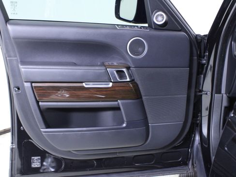 Used 2016 Land Rover Range Rover HSE image 20