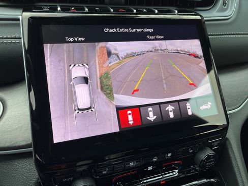 New 2025 Jeep Grand Cherokee L Limited w/ Luxury Tech Group II image 5