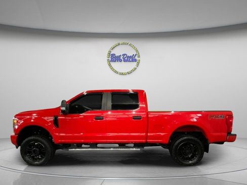 Used 2018 Ford F250 XL w/ STX Appearance Package AWD/4WD image 2