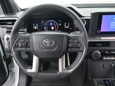 New 2026 Toyota 4Runner SR5 RWD image 5