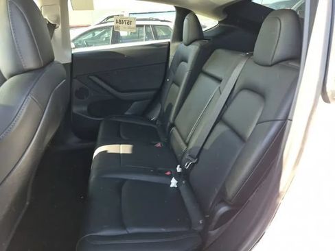 Used 2021 Tesla Model Y Long Range AWD/4WD image 7