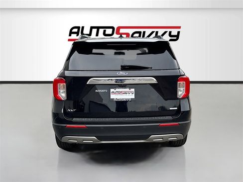 Used 2020 Ford Explorer XLT w/ Equipment Group 202A image 6