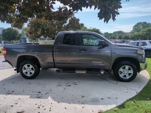 Used 2021 Toyota Tundra SR5 AWD/4WD image 11