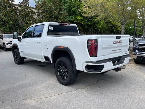 Used 2025 GMC Sierra 2500 AT4 AWD/4WD image 5