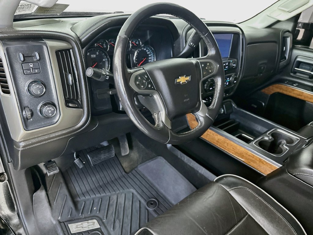 Used 2018 Chevrolet Silverado 2500 High Country w/ Duramax Plus Package AWD/4WD image 29