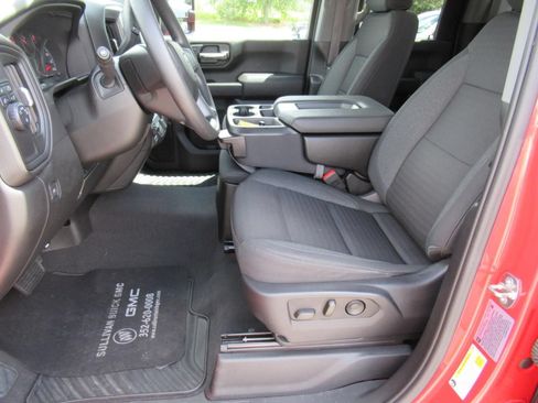 Used 2024 Chevrolet Silverado 2500 Custom w/ Custom Convenience Package RWD image 18