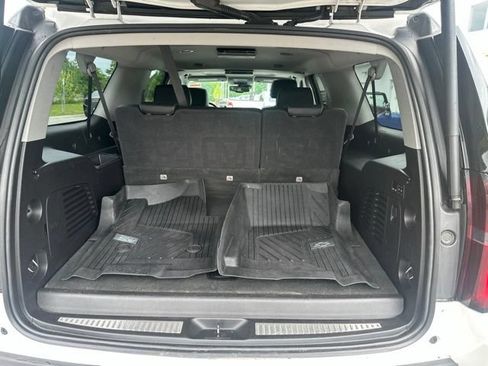 Used 2020 Chevrolet Suburban Premier AWD/4WD image 16
