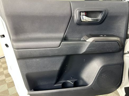 Used 2021 Toyota Tacoma TRD Sport w/ TRD Premium Sport Package image 18