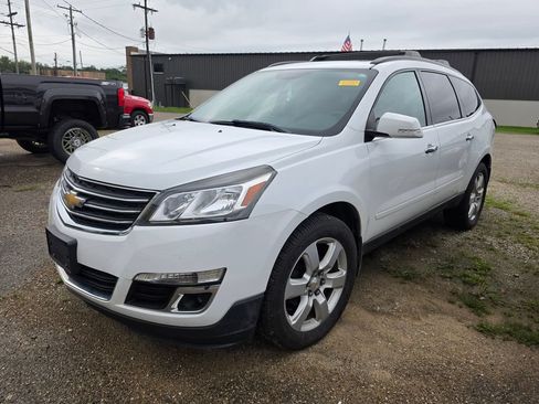 Used 2017 Chevrolet Traverse LT w/ Style and Technology Package AWD/4WD image 1