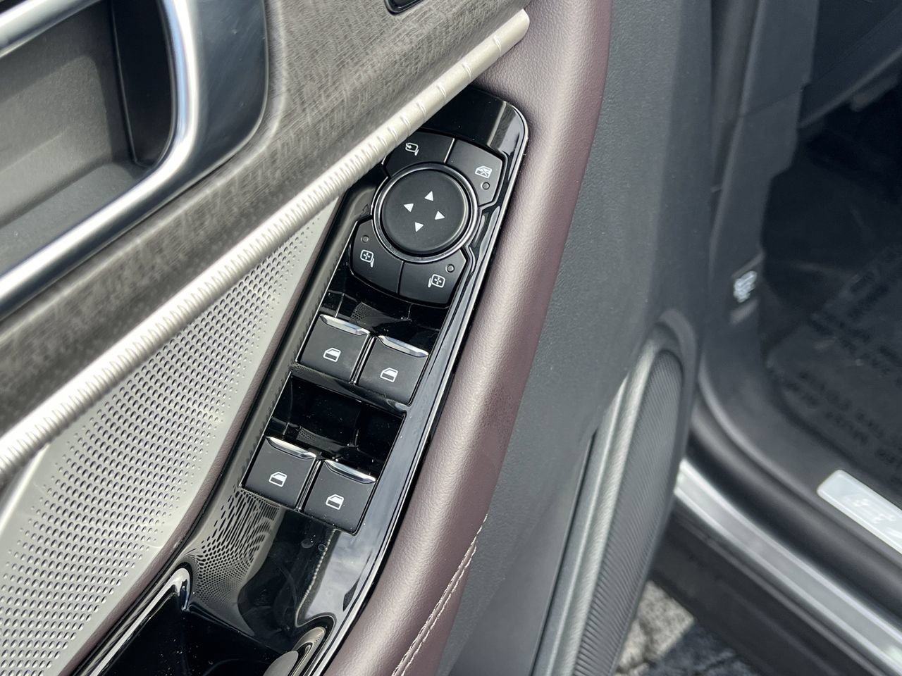 New 2026 Ford Explorer Platinum RWD image 18