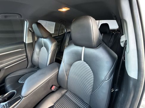 Used 2024 Toyota Camry SE FWD image 14