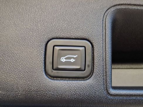 Used 2019 GMC Terrain Denali w/ Advanced Safety Package image 30