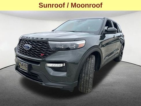 Used 2022 Ford Explorer ST w/ ST Street Pack image 5