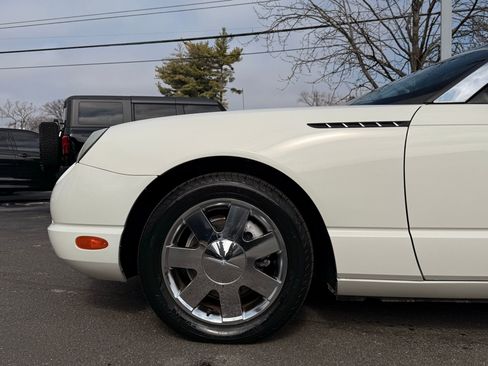 Used 2002 Ford Thunderbird image 17