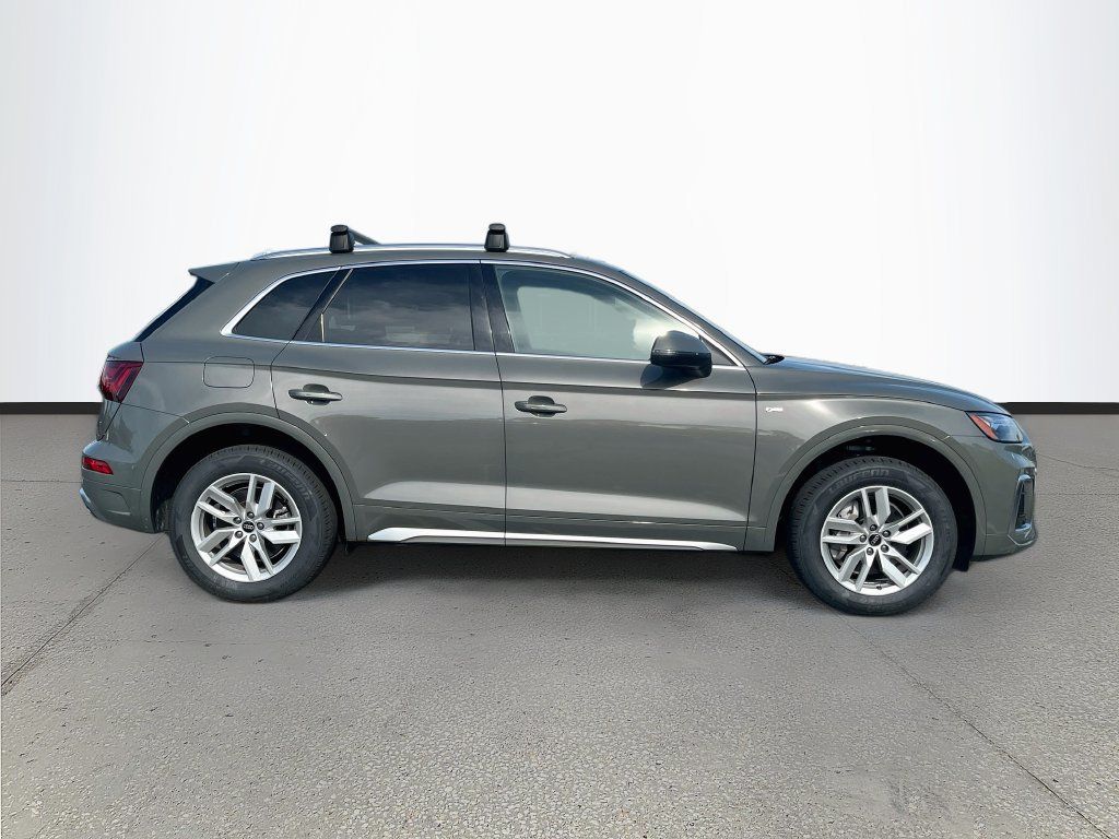 Used 2023 Audi Q5 2.0T Premium w/ Convenience Package AWD/4WD image 8