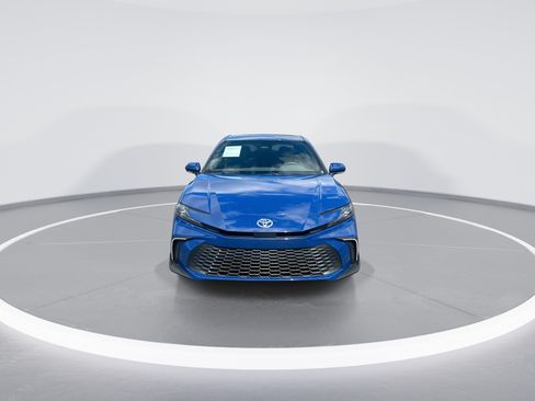 Used 2026 Toyota Camry SE FWD image 3