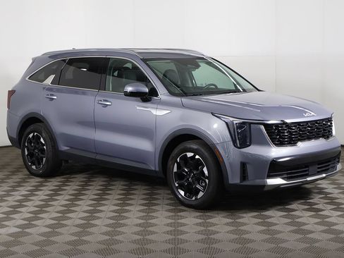 Used 2024 Kia Sorento S FWD image 57