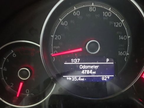 Used 2019 Volkswagen Beetle 2.0T S image 10