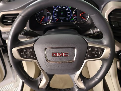 Used 2023 GMC Acadia Denali AWD/4WD image 3