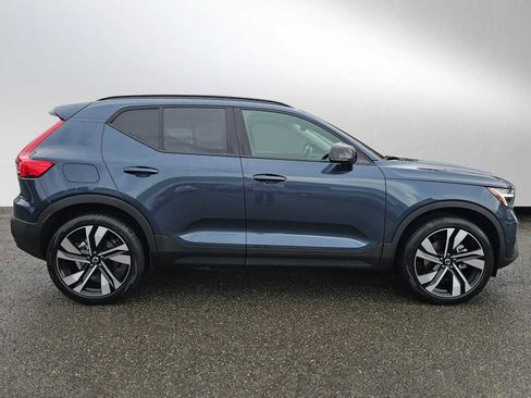 New 2026 Volvo XC40 B5 Ultra w/ Climate Package image 2