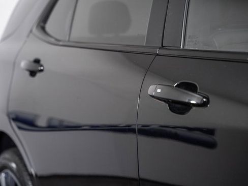 Used 2022 Chevrolet Equinox RS image 16