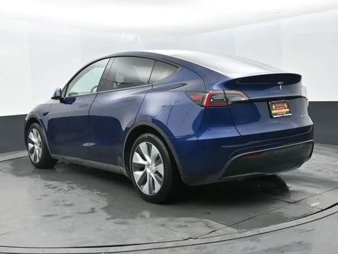 Used 2024 Tesla Model Y Long Range image 8
