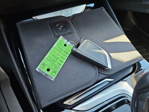 Used 2019 BMW X3 xDrive30i w/ Premium Package image 17