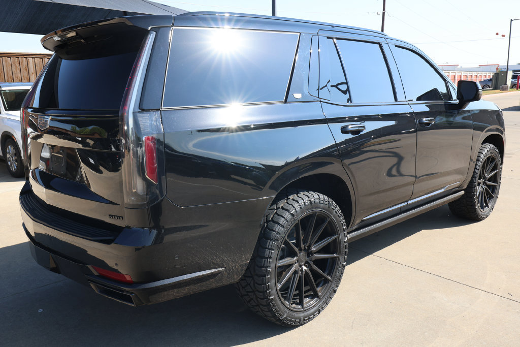 Used 2023 Cadillac Escalade Sport w/ LPO, ONYX Package AWD/4WD image 5