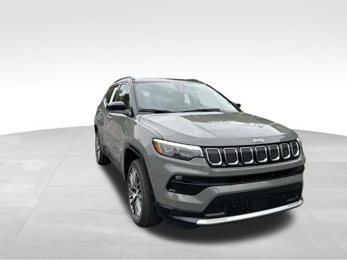 Used 2022 Jeep Compass Limited w/ Elite Group AWD/4WD image 8