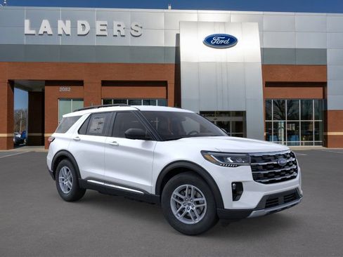 New 2025 Ford Explorer Active w/ Active Comfort Package image 7