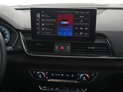 Used 2024 Audi Q5 e Premium Plus w/ Premium Plus Package image 18