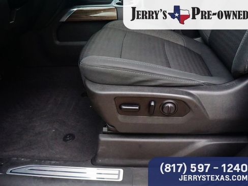 Used 2020 Chevrolet Silverado 1500 RST w/ Texas Edition AWD/4WD image 17