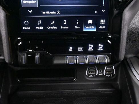 Used 2023 RAM 1500 Laramie image 32