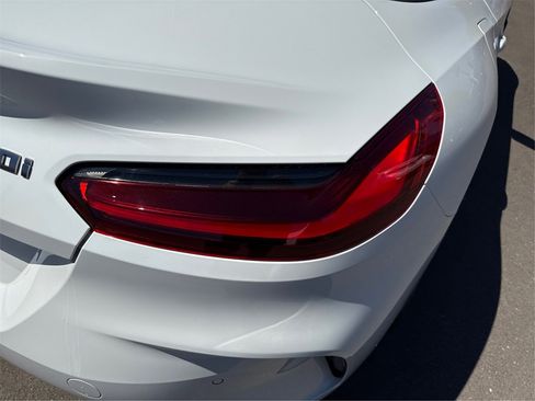 New 2026 BMW Z4 M40i w/ Premium Package image 17